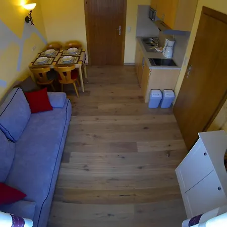 בית הארחה Haus Kartoner 3*