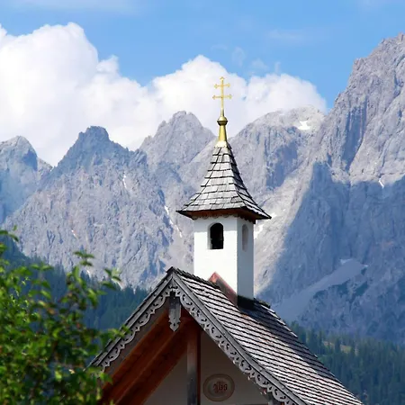 Haus Kartoner Pensión 3*